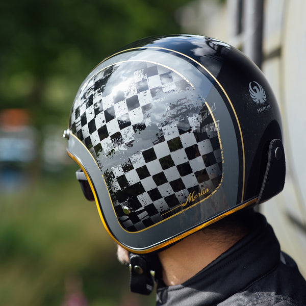 armadello bike helmet design 9-Banded Biker Sticker release face shield design allows for easy shield changes Shield is Pinlock Maxvision70 prepared (insert DKS180 sold separately) to provide fog free riding Accessory FF Motorcycle Helmets - Armadillo Customs